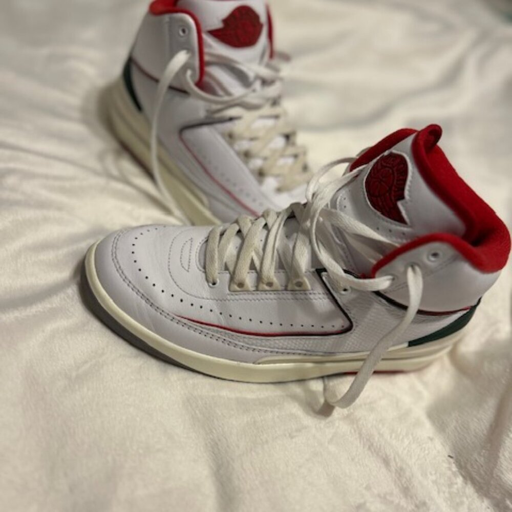 Kids Nike Air Jordan 2 Retro Sneakers SZ 7 - Picture 4 of 4